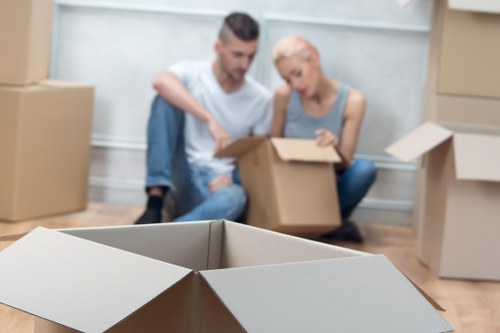 Flexible storage space for furniture and boxes in Wembley